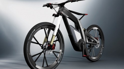 Het Duitse merk met de vier ringen gooit het even over een hele andere boeg: vier wielen en een motorblok worden ingewisseld voor twee wielen en trappers. Oke, en een elektromotor. De E-Bike is gebore