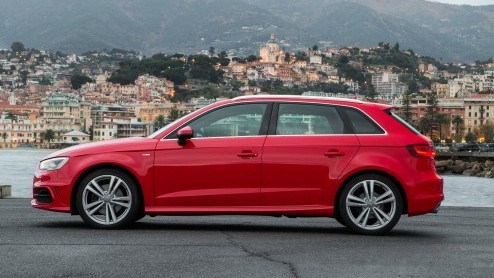 Toen Audi in april de nieuwe A3 introduceerde, was meteen duidelijk dat de vijfdeursversie al ver in de pijplijn zat. Hij heet weer Sportback en al moet de klant er nog minimaal tot februari 2013 op w