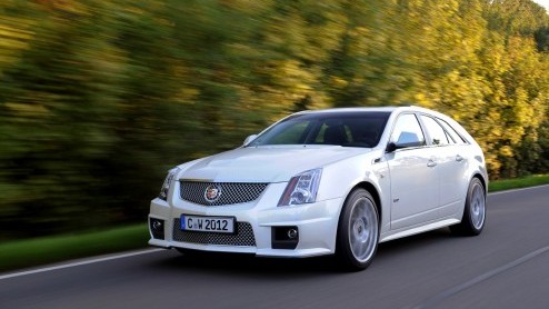 Een honderdsprint in krap vier tellen en een topsnelheid van meer dan 300 km/u. Maak kennis met de Cadillac CTS-V Wagon, een Corvette in gezinsverpakking. Op en rond de Duitse Autobahn gaven we de nie