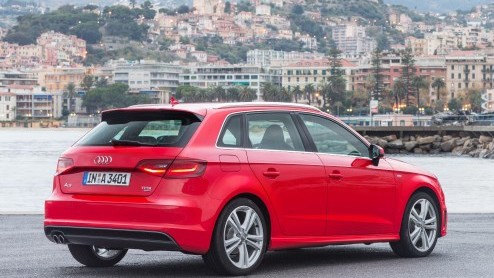 Toen Audi in april de nieuwe A3 introduceerde, was meteen duidelijk dat de vijfdeursversie al ver in de pijplijn zat. Hij heet weer Sportback en al moet de klant er nog minimaal tot februari 2013 op w