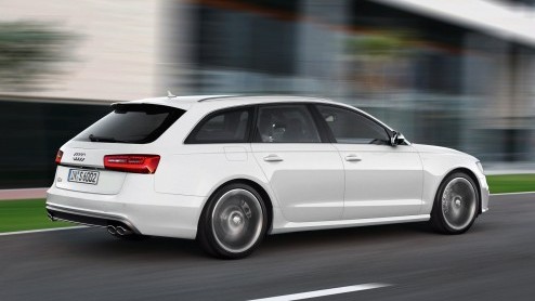 Audi heeft vanaf vandaag de definitieve prijzen van de S6, S7 en S8 rond. Het snelle trio is er vanaf respectievelijk 100.520 euro, 109.990 en 150.100 euro. In juli worden de eerste exemplaren uitgele