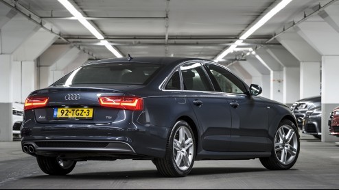 Kijk, nu gaat Audi zaken doen! De A6 is per direct te bestellen met de 2.0 TDI dieselmotor die 136 pk levert. De nieuwe instapper zorgt ervoor dat de zakenlimousine nu vanaf 45.500 euro in de prijslij