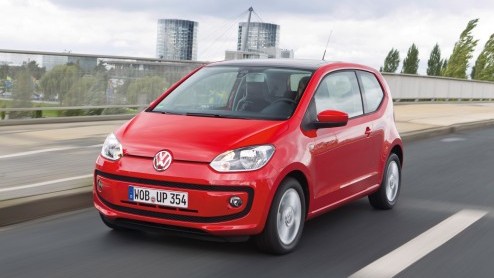 Volkswagen heeft de orderboeken voor de up! geopend. De vierpersoons stadsrakker staat vanaf februari 2012 in de showroom vanaf 8490 euro, met keuze uit twee benzinemotoren en drie uitrustingsniveaus