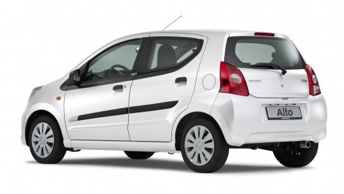 Suzuki start met de online verkoop van autos en trapt af met de Alto. Na het bestellen van een nieuwe via internet wordt de auto bij de dealer, importeur of thuis afgeleverd.