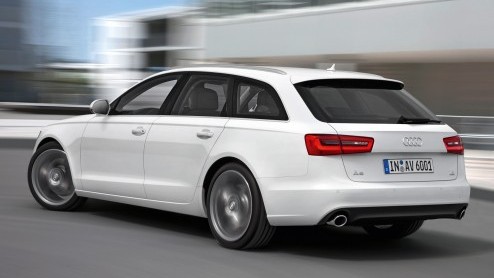 Audi versterkt het leveringsprogramma van de A6 met de 2.0 TFSI. De nieuwe instapper levert 180 pk en is verkrijgbaar met voorwielaandrijving in combinatie met een zesbak of Multitronic vanaf 44.500 e