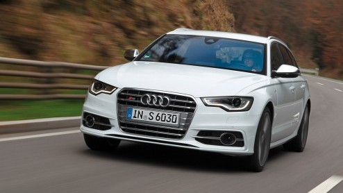 Audi heeft vanaf vandaag de definitieve prijzen van de S6, S7 en S8 rond. Het snelle trio is er vanaf respectievelijk 100.520 euro, 109.990 en 150.100 euro. In juli worden de eerste exemplaren uitgele
