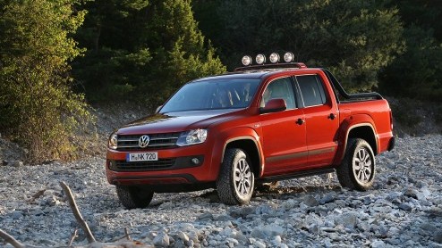 Terwijl alle ogen gericht zijn op de Autosalon van Parijs toont Volkswagen op de IAA Bedrijfswagenbeurs in Hannover al interessant nieuws: maak kennis met de Amarok Canyon, Caddy Edition 30 en de Tran