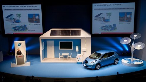Nissan heeft een nieuw milieuplan gepresenteerd. Een van de pijlers daaruit betreft het reduceren van brandstofverbruik. De Japanners komen daarom onder meer met een nieuwe voorwielaangedreven hybride