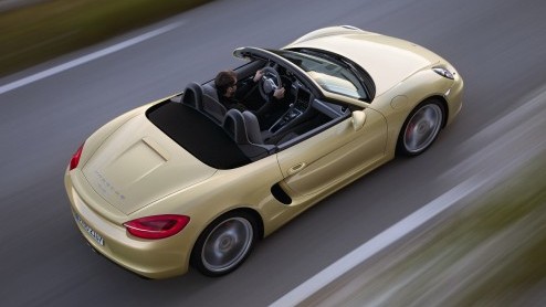De nieuwe Porsche Boxster is geen geheim meer. Porsche doet vandaag alle details uit de doeken en dan blijkt dat werkelijk elk onderdeel nieuw is. De derde generatie van de sportauto staat begin april