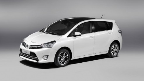 Stapsgewijs geeft Toyota nieuwe informatie over haar modellen vrij. Vandaag komen we meer te weten over de in Parijs gereedstaande Verso facelift, die begin 2013 bij de dealers staat.