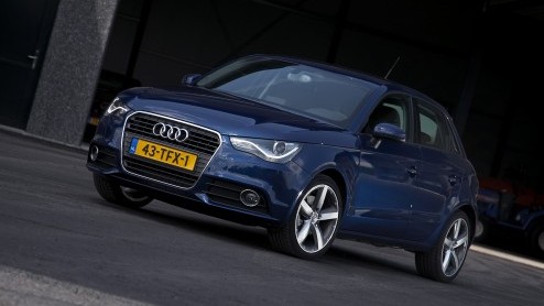 Tijdelijk in het leveringsprogramma bij Audi, de A1 Connect. Deze compleet uitgeruste versie met een sound system, airco, lichtmetaal en andere extra's is er vanaf 19.990 euro als driedeurs. De Sportb