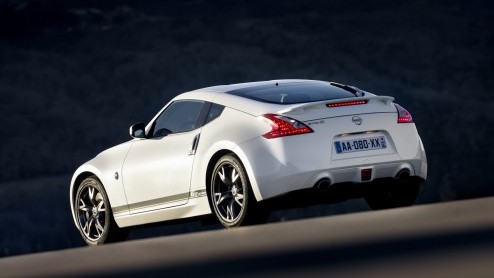 Hij werd al eerder aangekondigd maar heeft nu een prijs; de speciaal uitgebrachte Nissan 370Z Coup GT Edition met een knipoog naar de racerij van Nissan is er vanaf 63 mille.