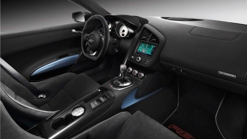 Ach waarom ook niet? Audi introduceert in navolging van de R8 GT nu de Spyder versie. De open topversie heeft dezelfde 560 pk sterke V10 en door gebruik te maken van carbon is 85 kg lichter dan andere