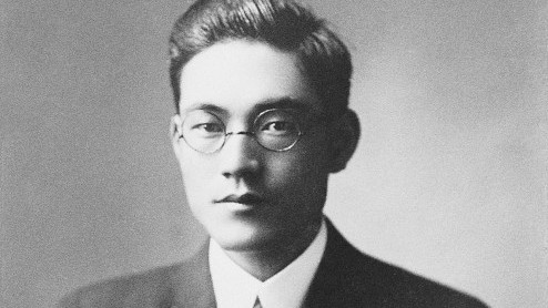 Feest bij Toyota op komst. Morgen bestaat het merk precies 75 jaar. Kiichiro Toyoda liet op 3 november 1937 Toyota Motor Company registreren. Zijn eerste product was de Toyota AA. In de jaren vijfti