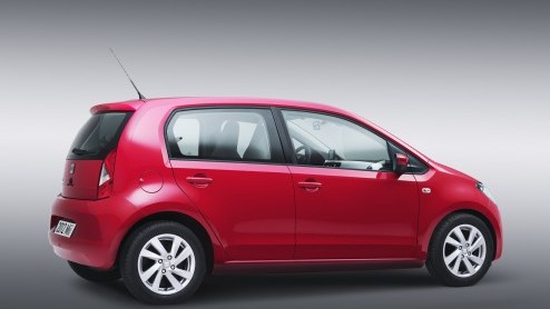 Het is geen geheim dat de Seat Mii ook als vijfdeurs leverbaar wordt. De importeur meldt vandaag dat de tweede variant vanaf deze zomer leverbaar wordt. De zuinige Ecomotive-versie stoot slechts 96 gr
