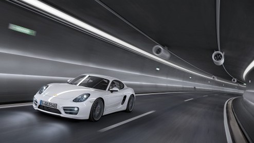 Eerst gelekt op een cover en nu officieel: de nieuwe Porsche Cayman! Volledig nieuw ontwikkeld en tegelijkertijd een tikkie lichter dan zijn voorganger. Meer wielbasis en een zuinigere middenmotor mak