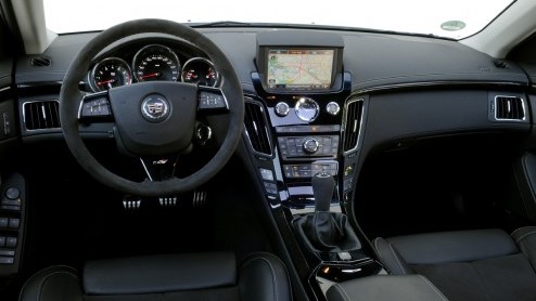 Een honderdsprint in krap vier tellen en een topsnelheid van meer dan 300 km/u. Maak kennis met de Cadillac CTS-V Wagon, een Corvette in gezinsverpakking. Op en rond de Duitse Autobahn gaven we de nie