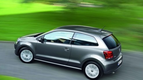 Volkswagen vernieuwt het motorpalet van de Polo met de introductie van de 1.2 TSI 90 pk. Daarnaast voegt het merk daad bij het woord door het sportieve R-Line pakket in de prijslijst te zetten.