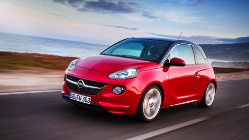 In Lissabon maken we momenteel kennis met de nieuwe Opel Adam. Hoe zijn de eerste kilometers bevallen? Vandaag alvast een eerste rij-indruk met wat extra details over de toekomst van Adam. Er zit nog 
