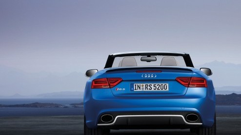Audi deed de belofte vandaag een nieuwe RS-model te introduceren. Zij komen die belofte na met de RS5 Cabriolet, die zal debuteren in Parijs en begin 2013 bij de dealer staat.