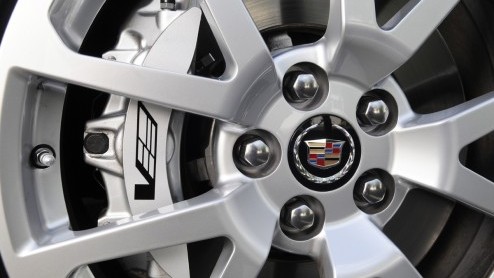Een honderdsprint in krap vier tellen en een topsnelheid van meer dan 300 km/u. Maak kennis met de Cadillac CTS-V Wagon, een Corvette in gezinsverpakking. Op en rond de Duitse Autobahn gaven we de nie