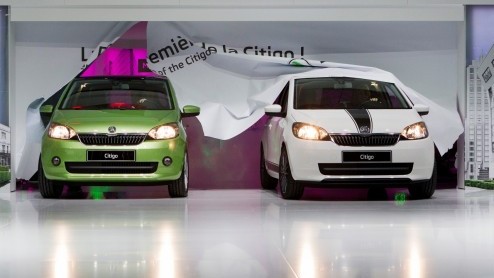 Even leek het er op dat de Skoda Citigo van binnen de weg van 'doe maar gewoon' zou gaan volgen. Niets blijkt minder waar. Later dit jaar introduceert Skoda leuke glimmers, andere bekleding en een bod