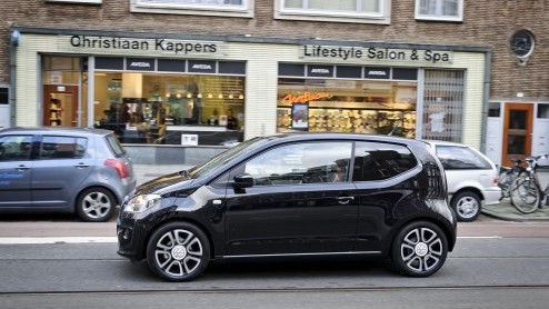 Wie een nieuwe Volkswagen Up op aardgas (CNG) wilt rijden, kan nu terecht bij de Volkswagen dealer. De Up Ecofuel met slechts 79 gram CO2-uitstoot is er vanaf 11.310 euro.