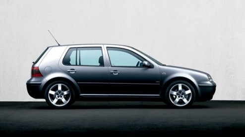 De Volkswagen-dealer hanteert voortaan vaste tarieven voor een Long Life-onderhoudsbeurt aan de oudjes, zoals de Fox, Lupo, Polo IV, Golf IV, Bora, New Beetle, Passat en vorige generatie Sharan.