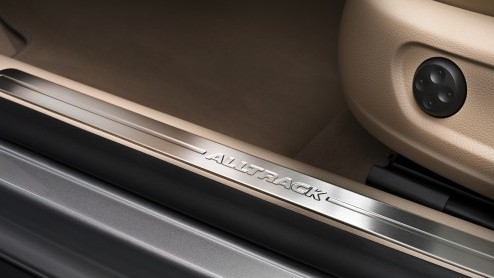 Stoer doen in een Passat? Dat kan, want vanaf nu is de Passat Alltrack te bestellen. Met keuze uit twee TSI- en twee TDI-motoren begint de prijslijst bij 39.890 euro. Vierwielaandrijving is op bijna a