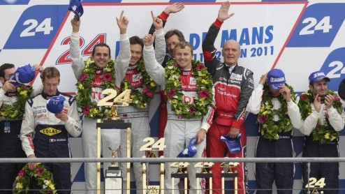 Audi heeft met de nieuwe R18 TDI de overwinning behaald in de 24-uursrace van Le Mans. Een knappe prestatie, aangezien twee van de drie Audi-bolides al in de eerste acht uur van de race werden afgesch