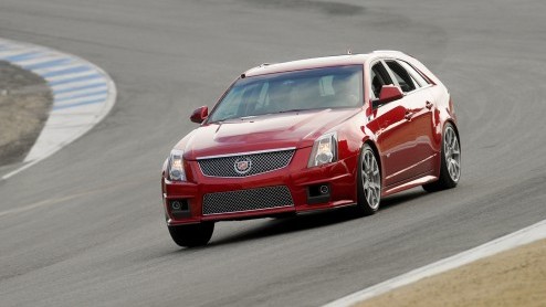 Een honderdsprint in krap vier tellen en een topsnelheid van meer dan 300 km/u. Maak kennis met de Cadillac CTS-V Wagon, een Corvette in gezinsverpakking. Op en rond de Duitse Autobahn gaven we de nie