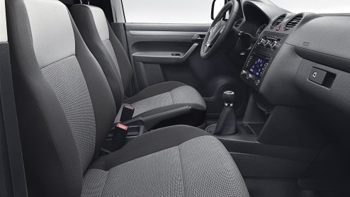 Terwijl alle ogen gericht zijn op de Autosalon van Parijs toont Volkswagen op de IAA Bedrijfswagenbeurs in Hannover al interessant nieuws: maak kennis met de Amarok Canyon, Caddy Edition 30 en de Tran