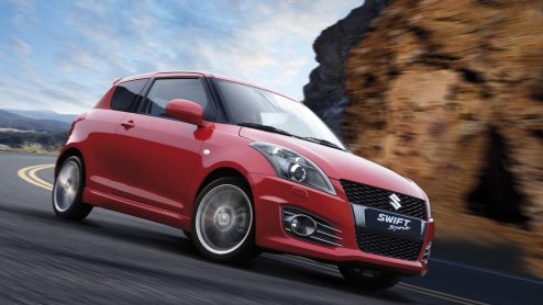 De nieuwe Suzuki Swift Sport is vandaag vanuit alle hoeken te bekijken. Het sportieve model met hoogtoerige 1.6 motor wordt begin 2012 leverbaar en heeft dan pas ook een prijskaartje.