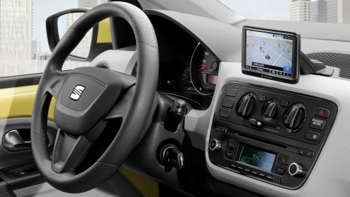 Nu de vanafprijs van 7.695 euro voor de SEAT Mii bekend is worden de laatste aanvullende details bekend gemaakt. Vanaf mei staat de Spaanse equivalent van de Up! en de Citigo bij de dealer. Er is keuz