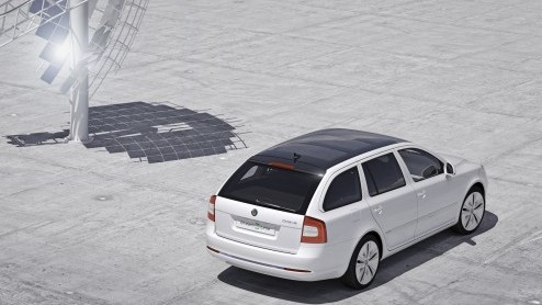 Skoda heeft tijdens een groen congres in Praag de Octavia Green E Line gepresenteerd. Deze Octavia Combi is elektrisch aangedreven en komt met lithium-ion accus maximaal 150 km ver. Later dit jaar 
