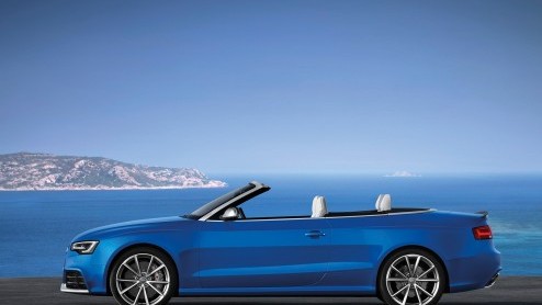 Audi zet de nieuwe RS5 Cabriolet komend voorjaar in de showroom, precies in het jaar dat quattro haar 30 jarig jubileum viert en er nog vier nieuwe modellen op de rol staan. De 450 pk sterke cabrio me