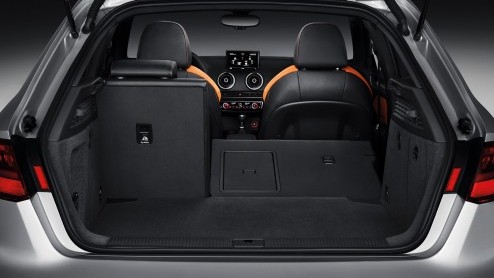 Vlak voor het einde van het jaar introduceert Audi de instapdiesel voor de A3 (Sportback). Het is de 1.6 TDI met 105 pk die is gekoppeld aan een vijfbak. Met 99 gram CO2-uitstoot is deze TDI de zuinig