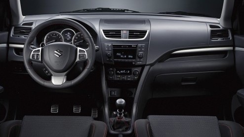 De nieuwe Suzuki Swift Sport is vandaag vanuit alle hoeken te bekijken. Het sportieve model met hoogtoerige 1.6 motor wordt begin 2012 leverbaar en heeft dan pas ook een prijskaartje.