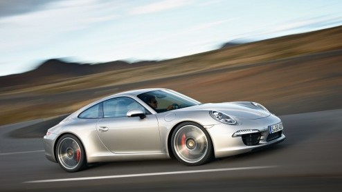 Porsche heeft eindelijk het doek getrokken van de nieuwe 911 Carrera en Carrera S. De nieuweling debuteert op de IAA in Frankfurt, is per direct te bestellen en staat vanaf 3 december in de showroom v