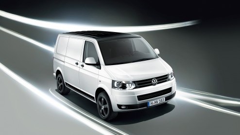 Terwijl alle ogen gericht zijn op de Autosalon van Parijs toont Volkswagen op de IAA Bedrijfswagenbeurs in Hannover al interessant nieuws: maak kennis met de Amarok Canyon, Caddy Edition 30 en de Tran