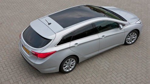 Het naderend einde van 2011 is een goed moment om terug te blikken. Wat hebben de automerken ons dit jaar zoal gebracht? En wat zit er voor 2012 allemaal in het vat? Een overzicht van Alfa Romeo tot e