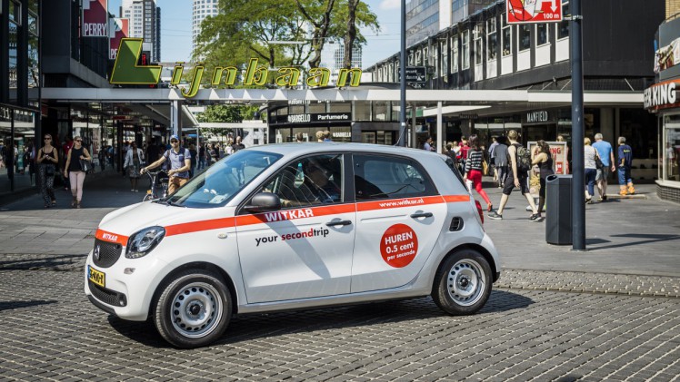 AutoVandaag viert in samenwerking met Athlon 100 jaar mobiliteit. In dit artikel staat de Witkar en de opkomst van autodelen in Nederland centraal met initiatieven zoals Greenwheels en Car2go.