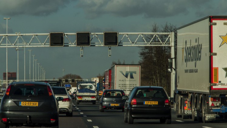 AutoVandaag viert in samenwerking met Athlon 100 jaar mobiliteit. In dit artikel staat de autoloze zondag vanaf 1939 centraal, een dag waarin het reguliere verkeer niet mocht rijden.