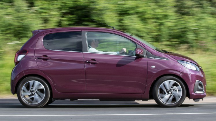 AutoVandaag viert in samenwerking met Athlon 100 jaar mobiliteit. In dit artikel staat de autokeuze van de Nederlander centraal. Wat rijdt of hij graag? Welke merken zijn populair? Lees het antwoord.