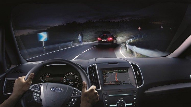 AutoVandaag viert in samenwerking met Athlon Car Lease 100 jaar mobiliteit. In dit artikel staat de opkomst van de cruise control centraal, een innovatie die zich ontwikkelt tot automatische piloot.