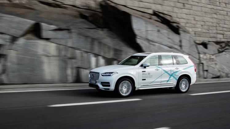 Volvo start experiment met 100 zelfrijdende auto's in China. Het merk overlegt met de overheden om autonoom rijden daar mogelijk te maken.