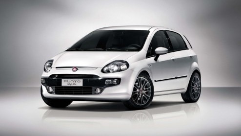 De Fiat Punto EVO met 85 pk diesel is nu nog een tikkie zuiniger. Tenminste, als je de Punto MyLife besteld. De nieuwe uitvoering stoot slechts 90 gram CO2 uit en kost ter introductie slechts 14.495 e