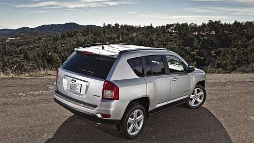 In de markt voor een nieuwe Jeep Compass Sport? Dan heb je tijdelijk de keuze uit n van de vijf gratis Value Packs met bijvoorbeeld navigatie, een winterpakket, een elektrische scooter(!) of aantrek