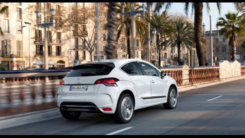 De nieuwe Citron DS4 is volgens zijn makers allerminst doorsnee, bedoeld voor degene die eens wat anders wilt rijden en stiekem de gewone Citron-modellen te braaf vindt. Hoe maakt deze rebelse Frans