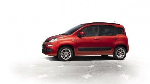 De nieuwe Fiat Panda is geboren! Nou ja, digitaal dan. De overbekende Italiaanse stadsauto debuteert op de IAA en gaat eind dit jaar al in productie. Nu weten we alle details; hij wordt zuiniger met T